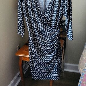 AaStudio size 12, black and white